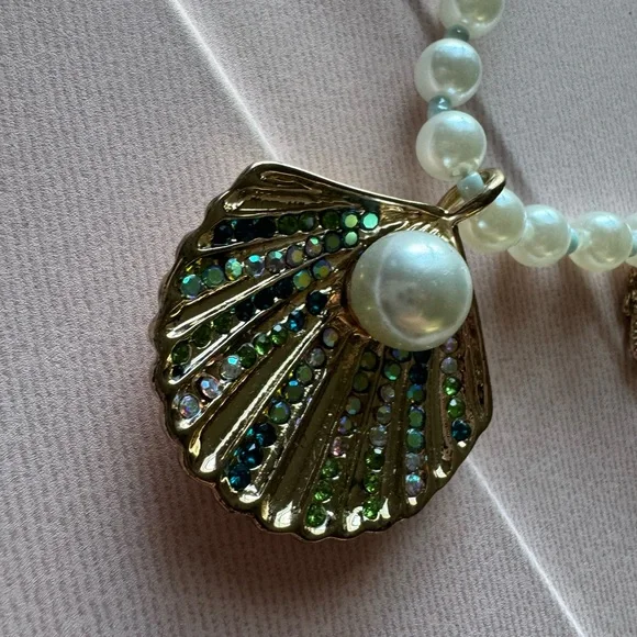 Betsey Johnson Cruise Control Faux Pearl
Seashell & Seahorse Pendant Necklace - Picture 7 of 10